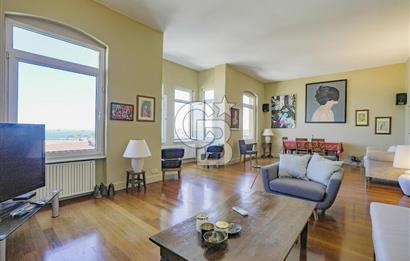BEYOĞLU GALATA'DA TARİHİ BİNADA BOĞAZ MANZARALI SATILIK 3+1 DAİRE
