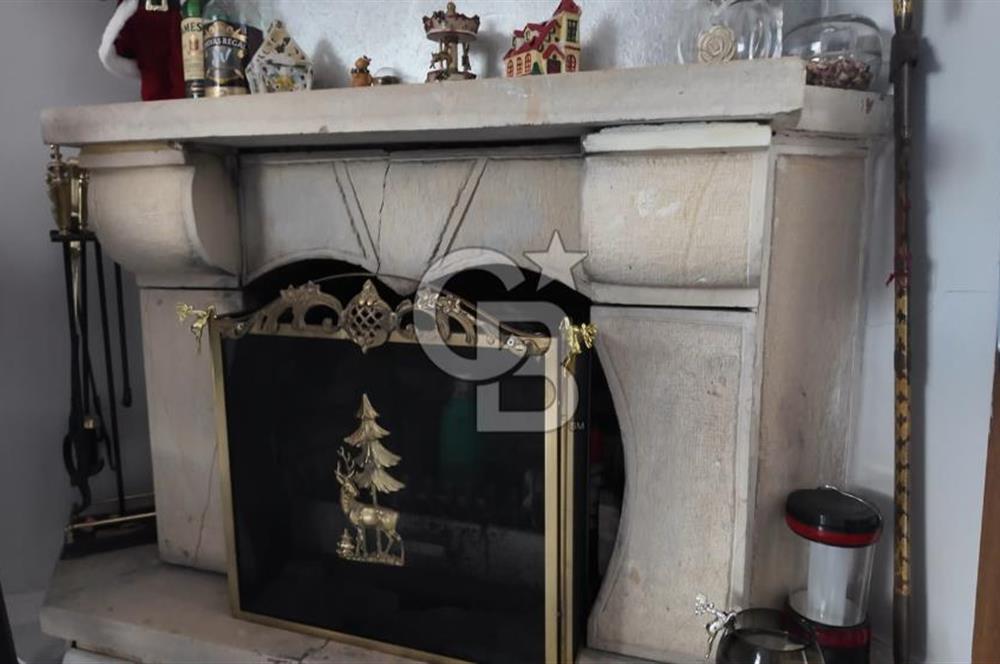 Kumbaba'da Ana Caddeye Yakın Masrafsız Triplex Satılık Villa