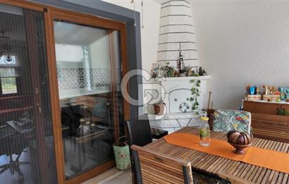 Kumbaba'da Ana Caddeye Yakın Masrafsız Triplex Satılık Villa