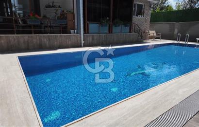 Kumbaba'da Ana Caddeye Yakın Masrafsız Triplex Satılık Villa