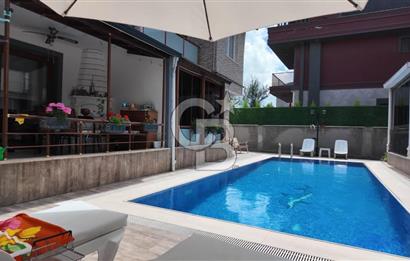 Kumbaba'da Ana Caddeye Yakın Masrafsız Triplex Satılık Villa