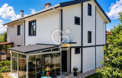 Kumbaba'da Ana Caddeye Yakın Masrafsız Triplex Satılık Villa