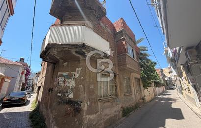 BORNOVA ALTINDAĞ'DA SATILIK 2 KAT İMARLI MÜSTAKİL EV