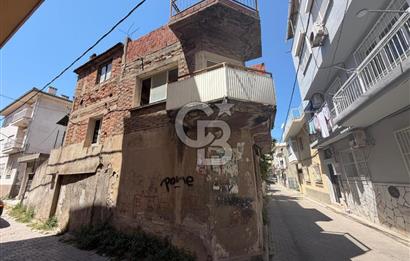 BORNOVA ALTINDAĞ'DA SATILIK 2 KAT İMARLI MÜSTAKİL EV