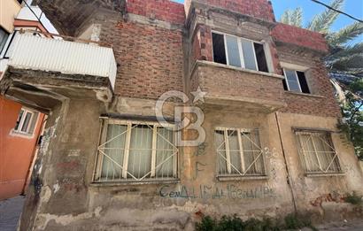 BORNOVA ALTINDAĞ'DA SATILIK 2 KAT İMARLI MÜSTAKİL EV