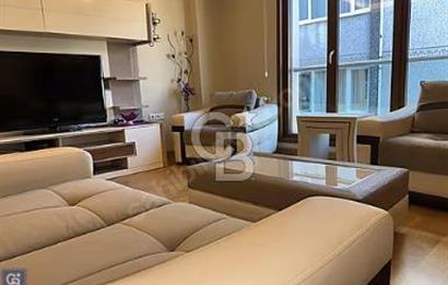 ÜSKÜDAR MERKEZ de SATILIK 3+1 SAHİLE YAKIN GENİŞ ARA KAT