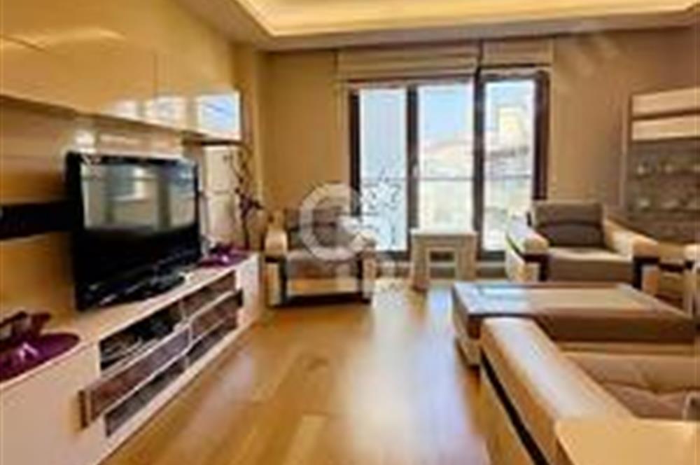 ÜSKÜDAR MERKEZ de SATILIK 3+1 SAHİLE YAKIN GENİŞ ARA KAT
