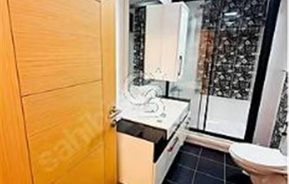 ÜSKÜDAR MERKEZ de SATILIK 3+1 SAHİLE YAKIN GENİŞ ARA KAT