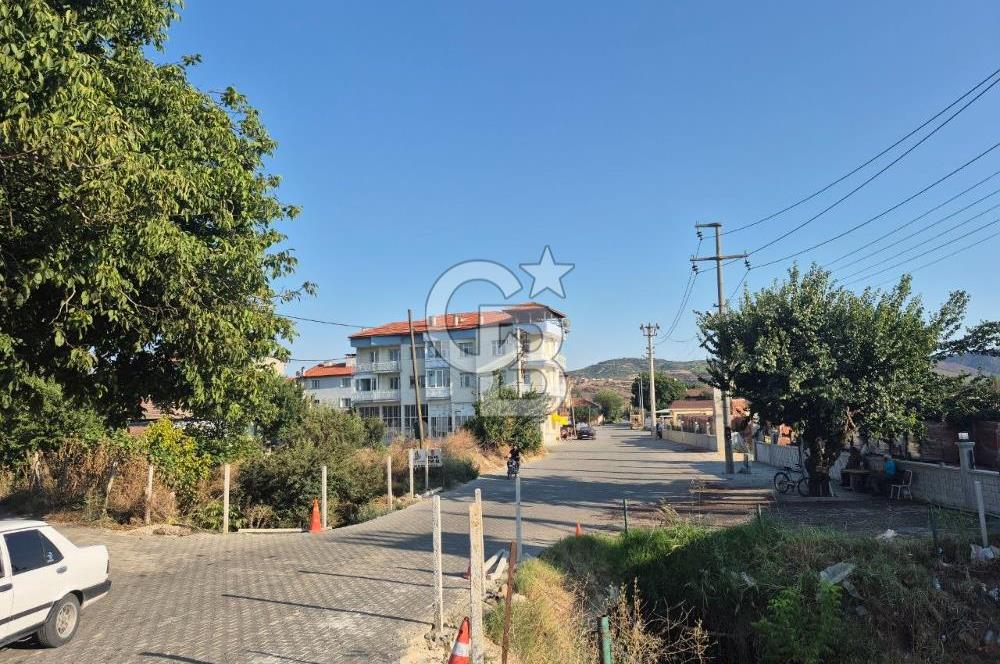 Kula Seyit Ali Mahallesi'nde 3 Katlı Bina (2 Daire, 2 Dükkan)