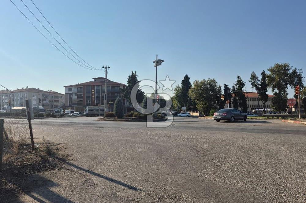 Kula Seyit Ali Mahallesi'nde 3 Katlı Bina (2 Daire, 2 Dükkan)