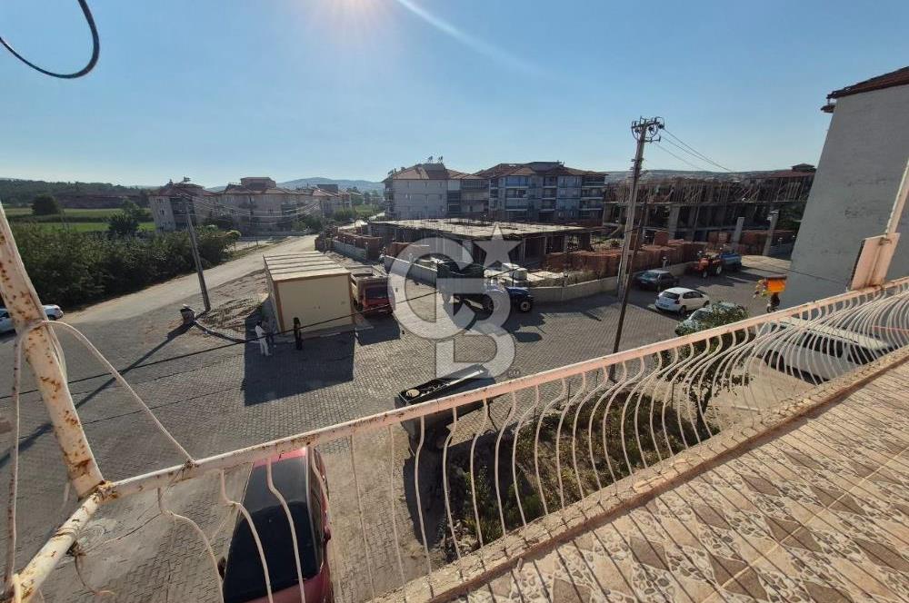 Kula Seyit Ali Mahallesi'nde 3 Katlı Bina (2 Daire, 2 Dükkan)