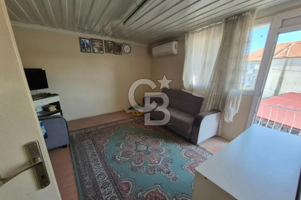 Kula Seyit Ali Mahallesi'nde 3 Katlı Bina (2 Daire, 2 Dükkan)