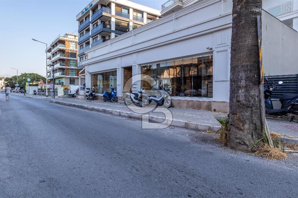 ÇEŞME ILICA MERKEZDE HARİKA KONUMA SAHİP SATILIK DÜKKAN & MAĞAZA