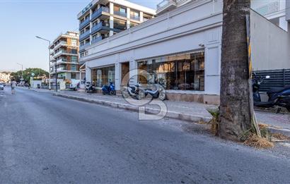 ÇEŞME ILICA MERKEZDE HARİKA KONUMA SAHİP SATILIK DÜKKAN & MAĞAZA