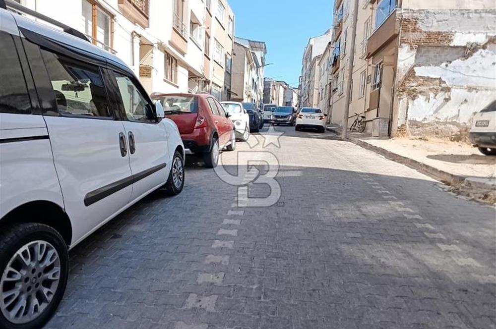 CADDE ÜZERİ FERAH MUHTEŞEM KONUMDA 1+1 KİRALIK HEMEN ARA