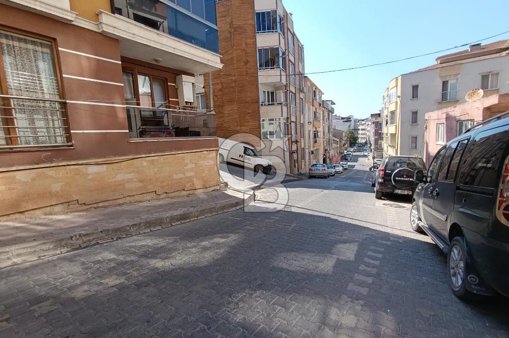 CADDE ÜZERİ FERAH MUHTEŞEM KONUMDA 1+1 KİRALIK HEMEN ARA