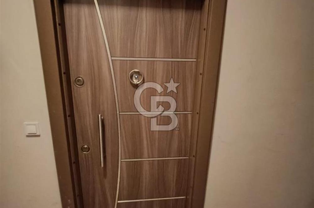 CADDE ÜZERİ FERAH MUHTEŞEM KONUMDA 1+1 KİRALIK HEMEN ARA