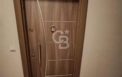 CADDE ÜZERİ FERAH MUHTEŞEM KONUMDA 1+1 KİRALIK HEMEN ARA