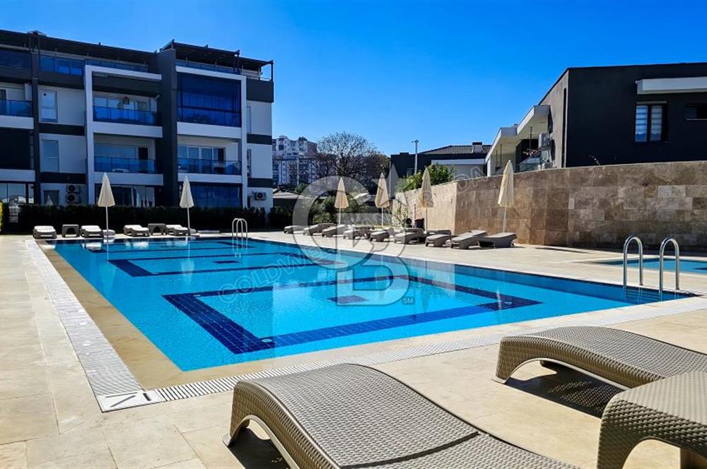 Kuşadası Kadınlar Denizinde Lüks Eşyalı Kiralık 1+1 Daire