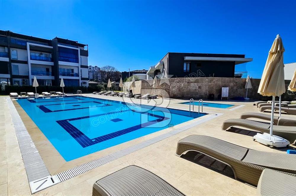 Kuşadası Kadınlar Denizinde Lüks Eşyalı Kiralık 1+1 Daire