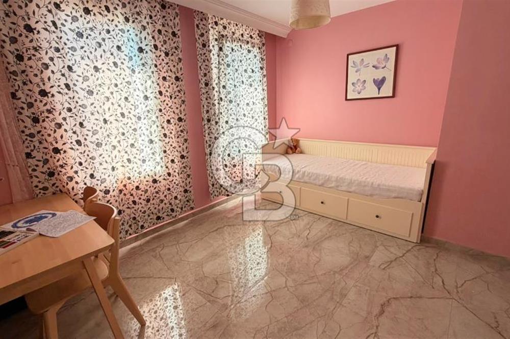 Denize Sıfır Konumda, 330 m² Açık Alanlı Sitede 4+1 Dubleks Villa
