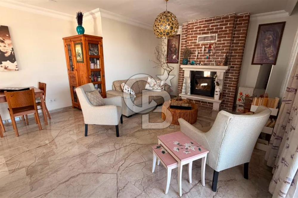 Denize Sıfır Konumda, 330 m² Açık Alanlı Sitede 4+1 Dubleks Villa