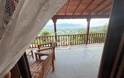 MUĞLA AKYAKADA KİRALIK DENİZ MANZARALI VİLLA