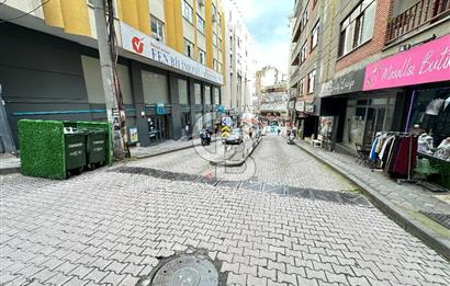 İZMİT İNÖNÜ CADDESİ OĞUZ İŞ MERKEZİN'NDE SATILIK DÜKKAN