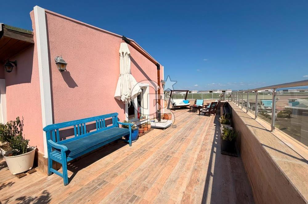Denize Sıfır Konumda, 330 m² Açık Alanlı Sitede 4+1 Dubleks Villa