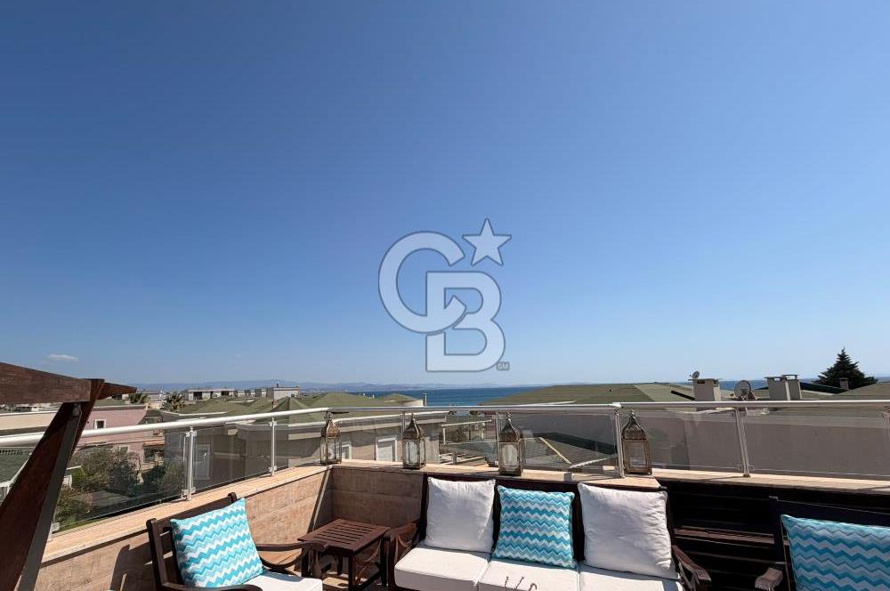 Denize Sıfır Konumda, 330 m² Açık Alanlı Sitede 4+1 Dubleks Villa