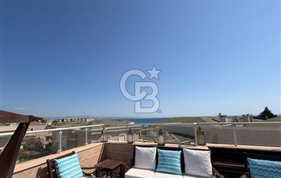 Denize Sıfır Konumda, 330 m² Açık Alanlı Sitede 4+1 Dubleks Villa