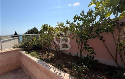Denize Sıfır Konumda, 330 m² Açık Alanlı Sitede 4+1 Dubleks Villa