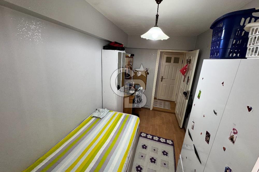 Çiğli Çağdaş Mahallesin De Tadilatlı 3+1 Satılık Daire