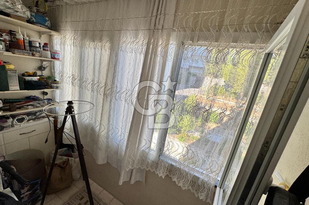 Çiğli Çağdaş Mahallesin De Tadilatlı 3+1 Satılık Daire