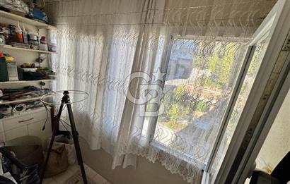 Çiğli Çağdaş Mahallesin De Tadilatlı 3+1 Satılık Daire