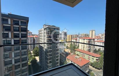 Erenköy'de Merkezi Konumda, Nezih Sokakta Yaşam Fırsati