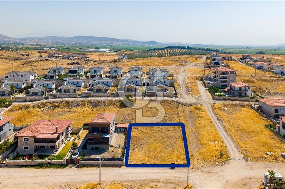 FOÇA BAĞARASINDA AVANTAJLI LOKASYONDA 510 M² VİLLA İMARLI ARSA