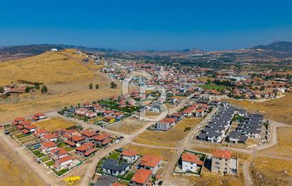 FOÇA BAĞARASINDA AVANTAJLI LOKASYONDA 510 M² VİLLA İMARLI ARSA