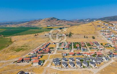 FOÇA BAĞARASINDA AVANTAJLI LOKASYONDA 510 M² VİLLA İMARLI ARSA