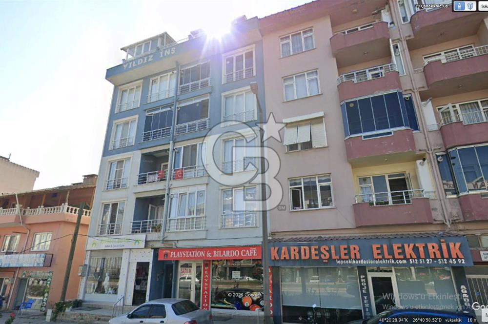 ÇANAKKALE LAPSEKİ CADDE ÜZERİNDE 2+1 SATILIK DAİRE