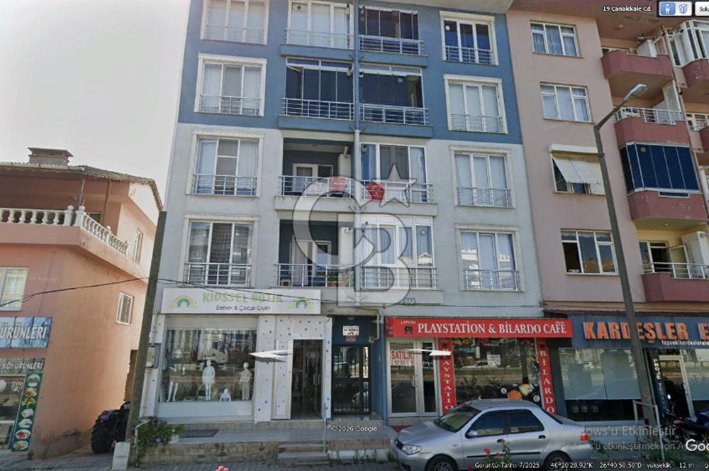 ÇANAKKALE LAPSEKİ CADDE ÜZERİNDE 2+1 SATILIK DAİRE