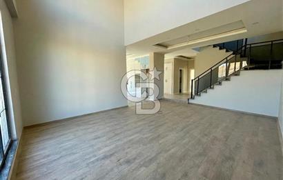 Aksaray Zafer Mahallesinde Satılık 5+1 Lüks Villa