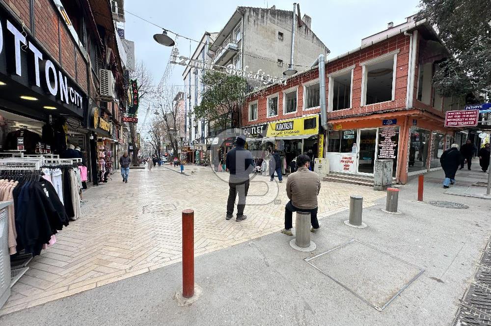 CB AKADEMİ İZMİT ÇARŞI OĞUZ İŞ MERKEZİN'NDE SATILIK DÜKKAN