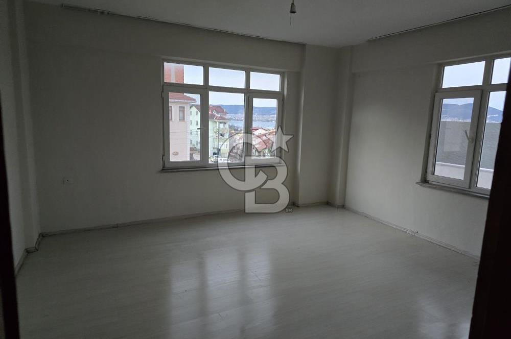 GÖLCÜK PİYALEPAŞA DENİZ MANZARALI FERAH KİRALIK DAİRE..
