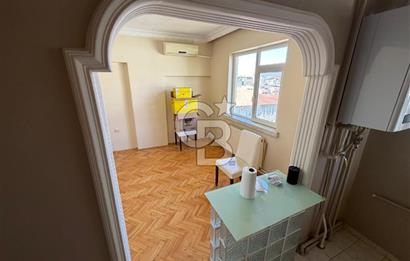 KÜÇÜKESAT BAŞÇAVUŞ SOKAKTA SATILIK 3+1 DAİRE