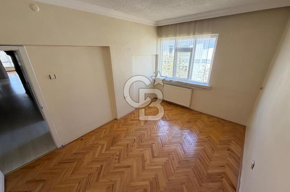 KÜÇÜKESAT BAŞÇAVUŞ SOKAKTA SATILIK 3+1 DAİRE