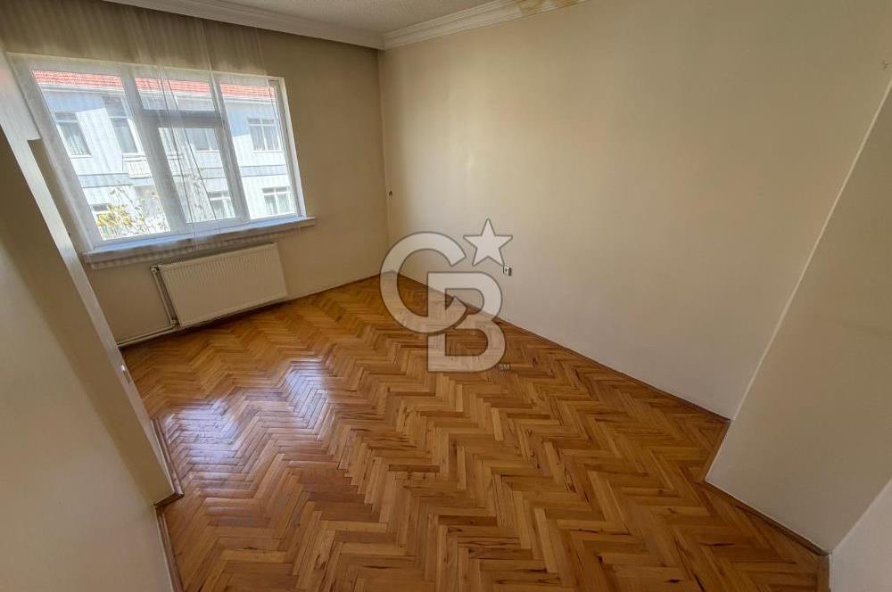 KÜÇÜKESAT BAŞÇAVUŞ SOKAKTA SATILIK 3+1 DAİRE