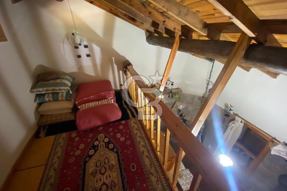 TORBALI KARAOT KÖYÜ SATILIK 2 ADET TAŞ EV