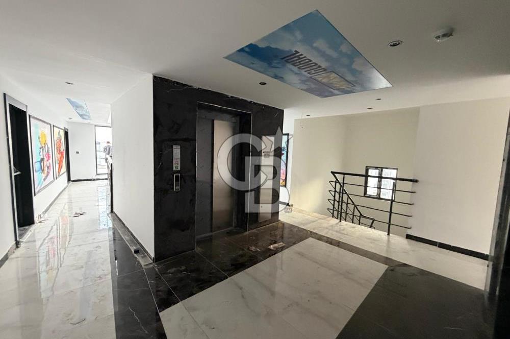 Finike'de Deniz/Havuz Manzaralı 1+1 Lüks Teraslı Daire