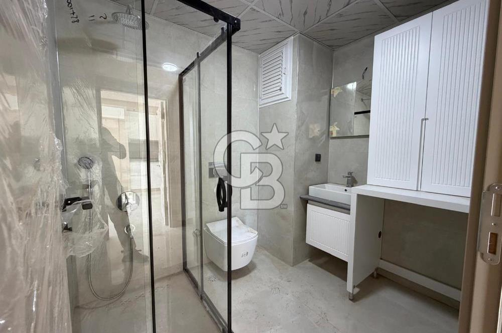Finike'de Deniz/Havuz Manzaralı 1+1 Lüks Teraslı Daire